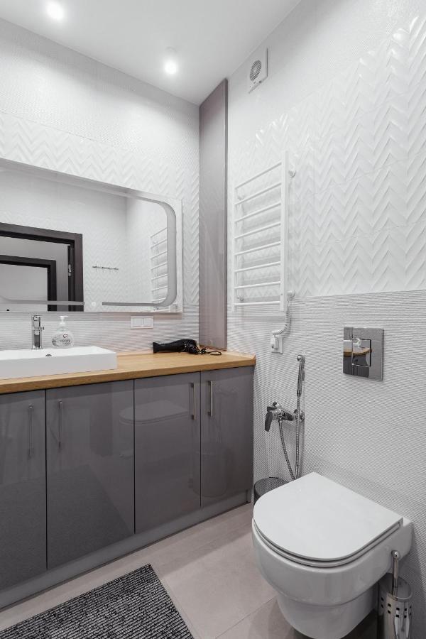White Apartment in 12 Floor Odessa Buitenkant foto