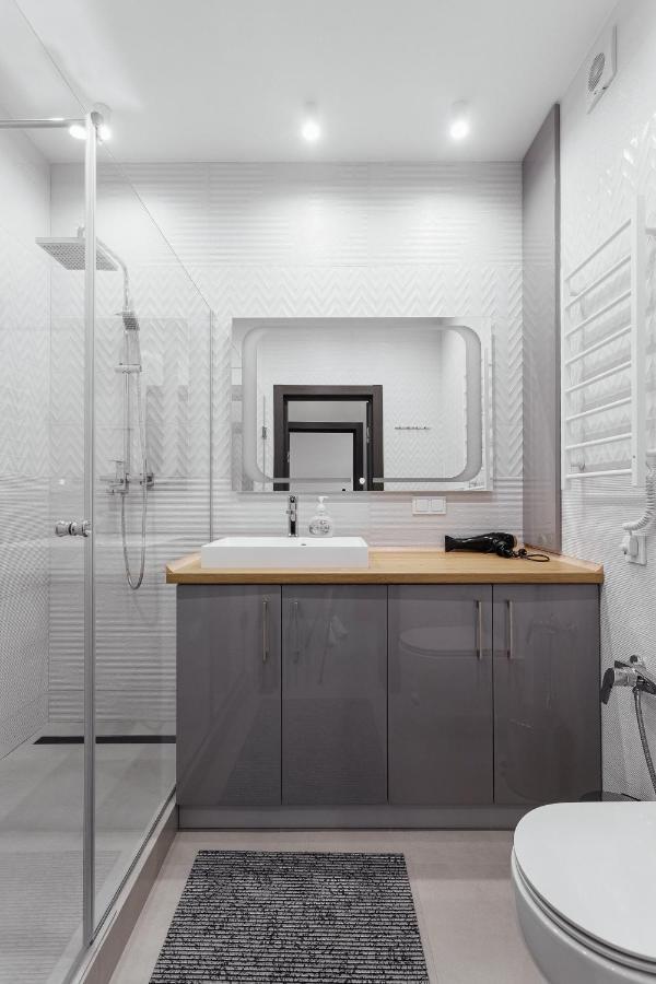 White Apartment in 12 Floor Odessa Buitenkant foto