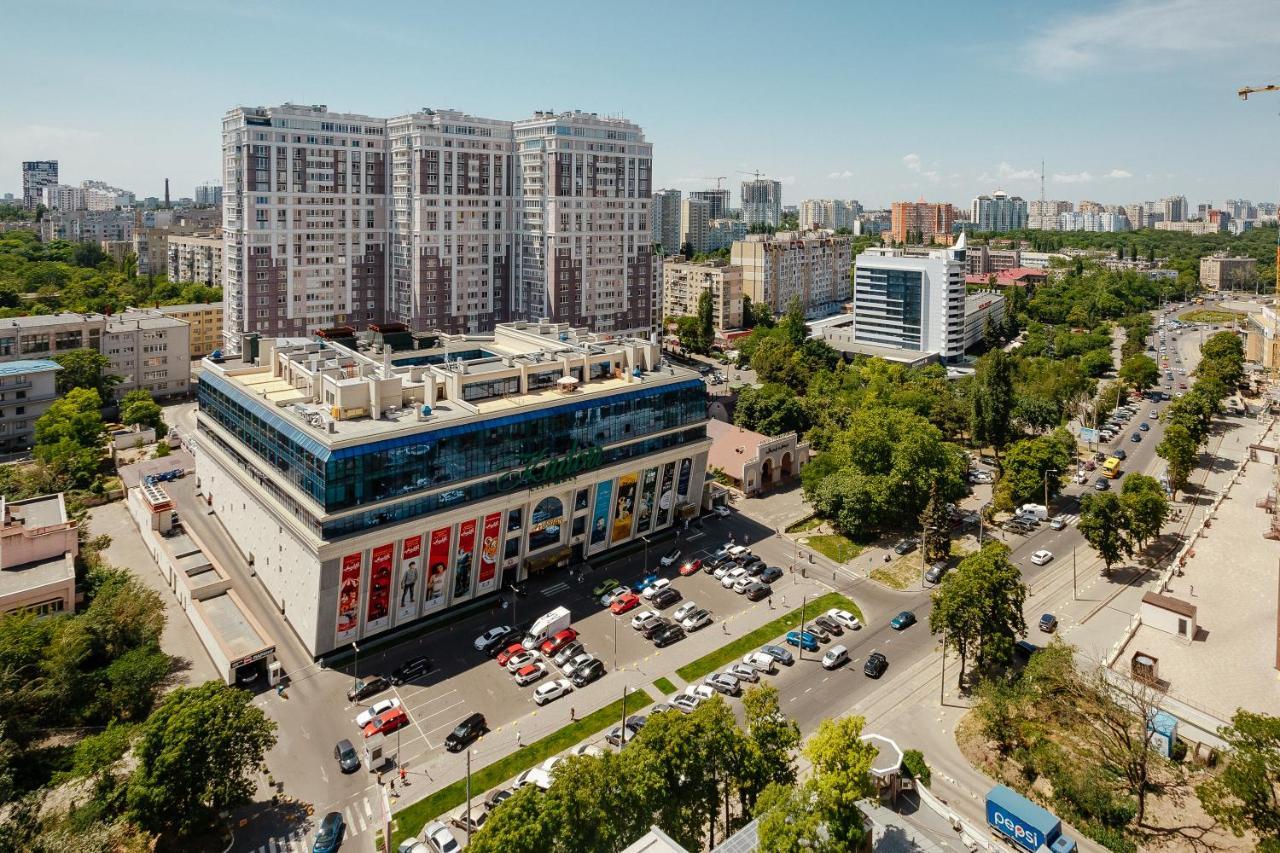 White Apartment in 12 Floor Odessa Buitenkant foto